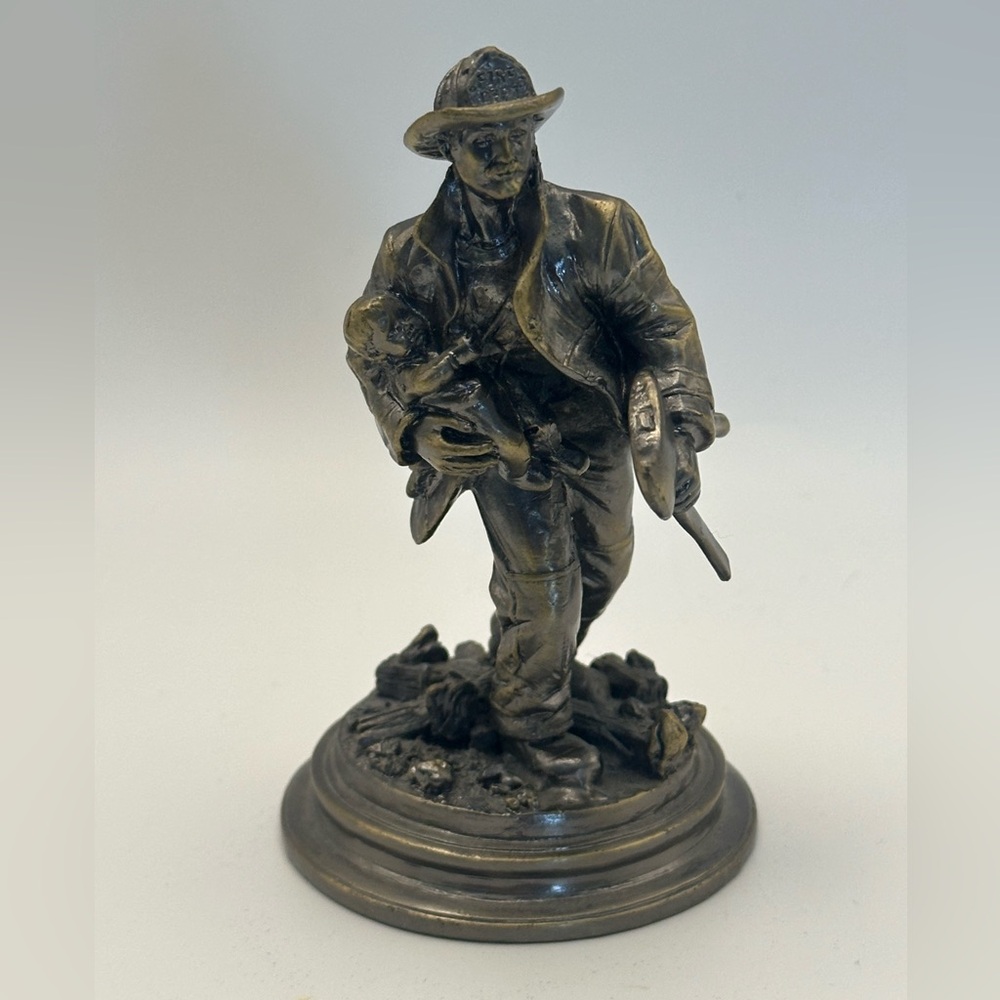 Red hats of courage by vanmark 2002 pewter figurine numbered